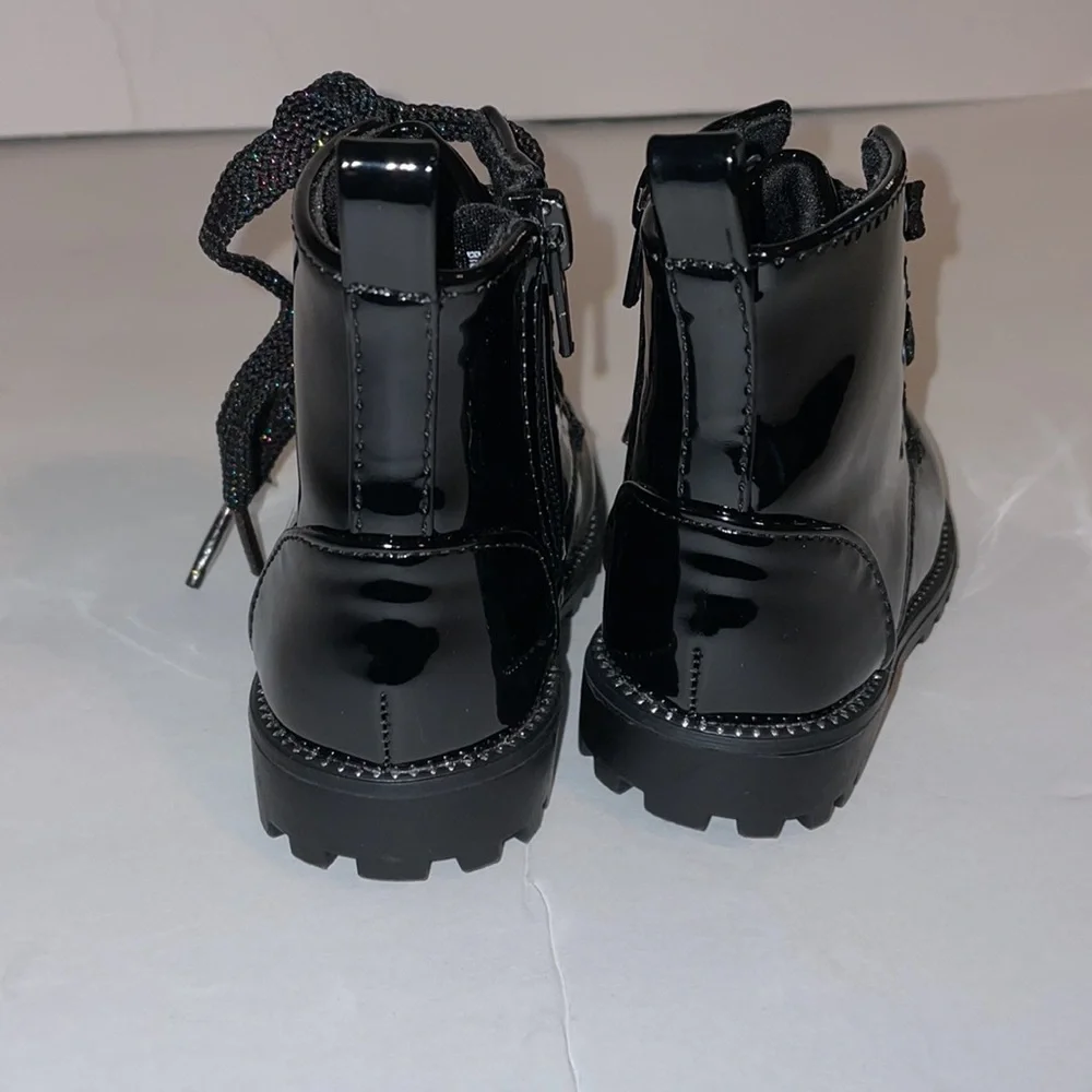 Seychelles Shinyao Black combat boots rainbow glittery black laces size 5